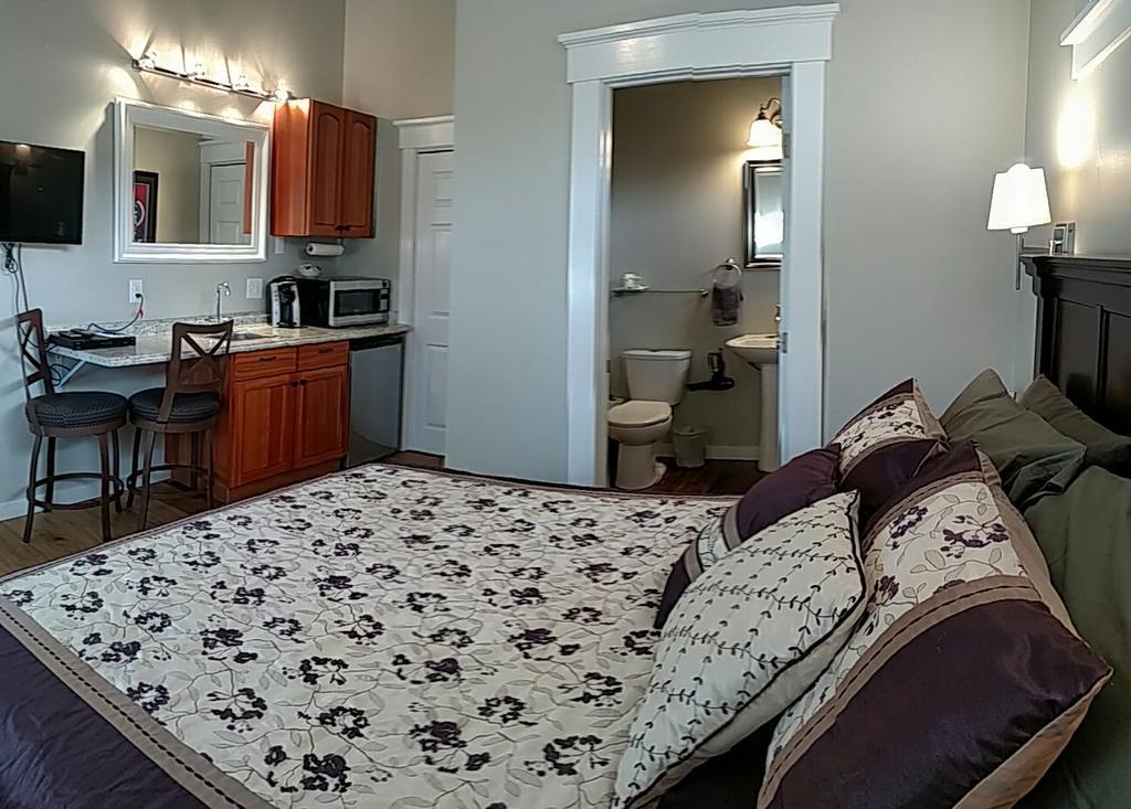 Friday Harbor Grand Bed & Breakfast 部屋 写真