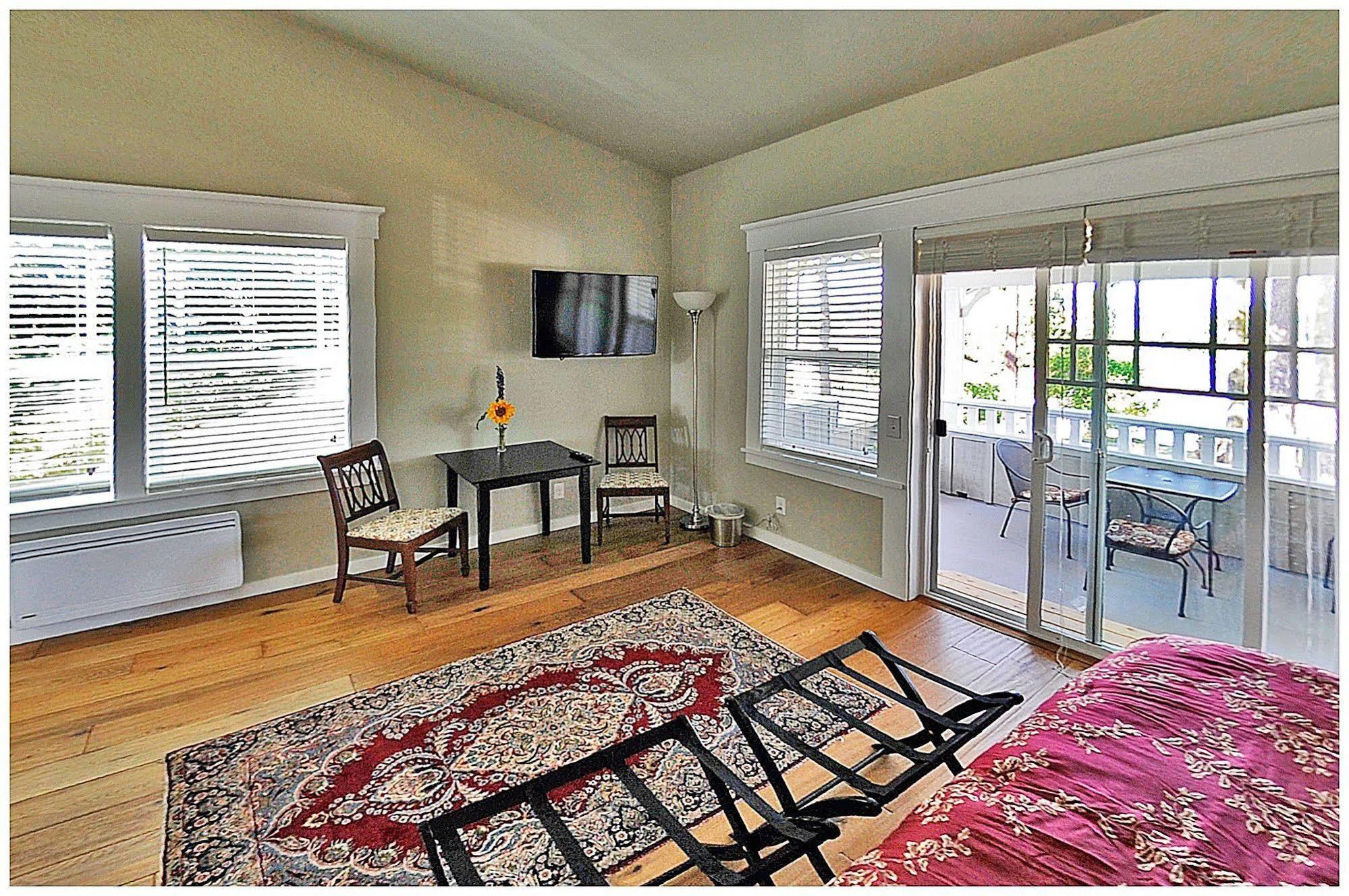 Friday Harbor Grand Bed & Breakfast エクステリア 写真