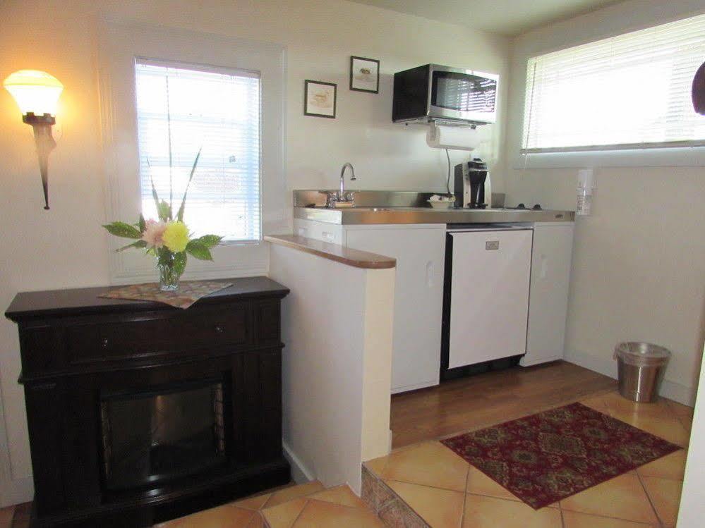 Friday Harbor Grand Bed & Breakfast エクステリア 写真